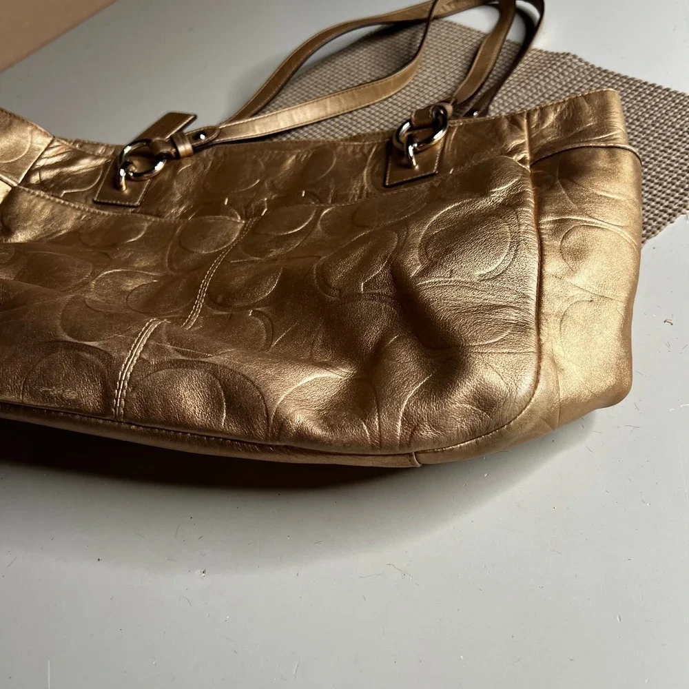 Coach Penelope Signature Optic Metallic Gold Leather Tote Bag F17730 Mens Womens